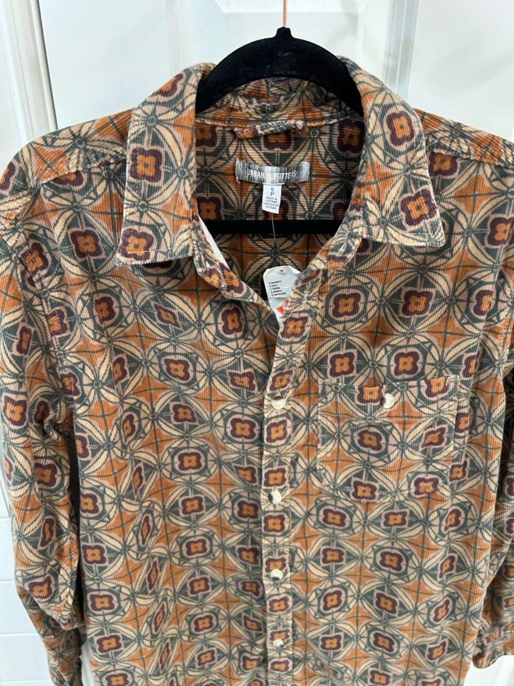 Urban Outfittters Big Corduroy Work Shirt Geometric 70s Print Button Down Sz Sm - Picture 4 of 10